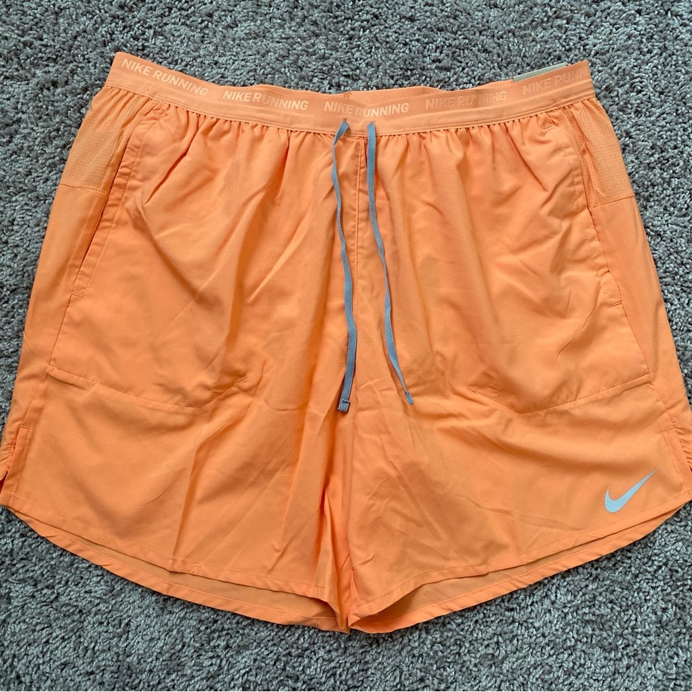 Nike Mens DM4761-871 Dri Fit Stride Pro Shorts 7 in NWT Size XL Peach Shorts
